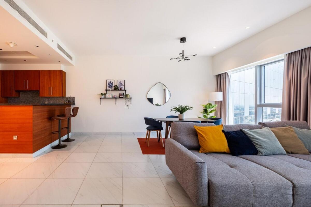 Apartment Park Tower Difc - 10 Minutes Walk To Metro - Spacious 1bdr
