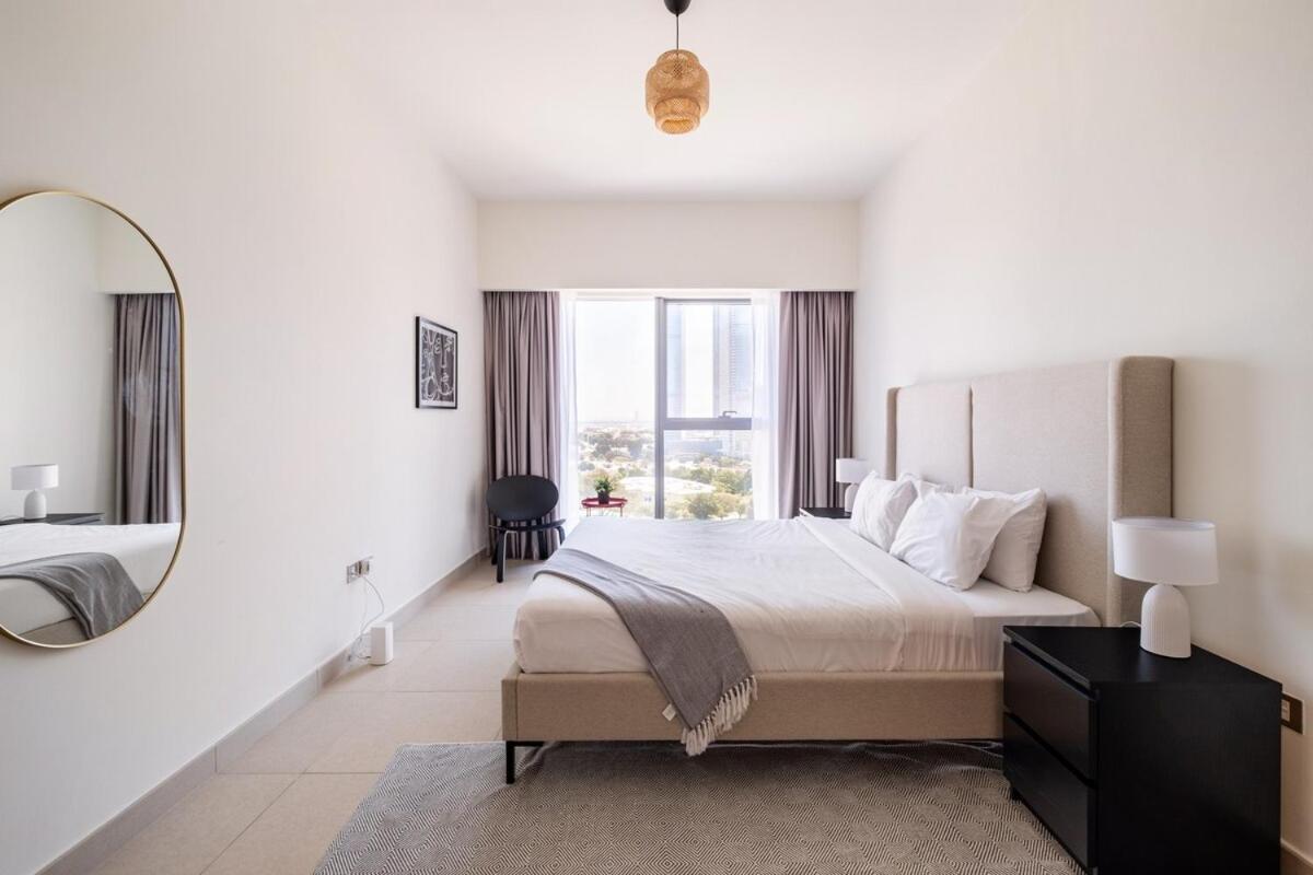 Apartment Park Tower Difc - 10 Minutes Walk To Metro - Spacious 1bdr *