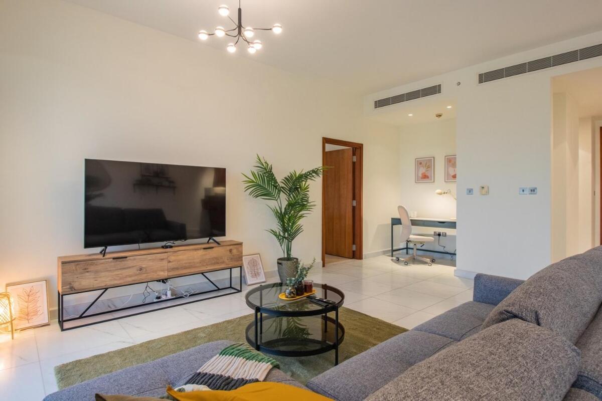 Apartment Park Tower Difc - 10 Minutes Walk To Metro - Spacious 1bdr Dubai