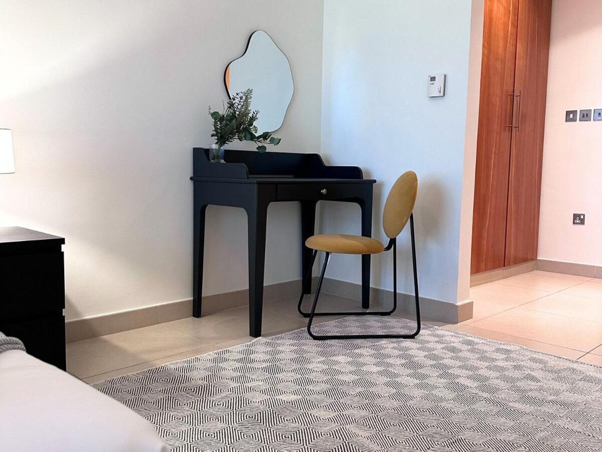Park Tower Difc - 10 Minutes Walk To Metro - Spacious 1bdr Apartment