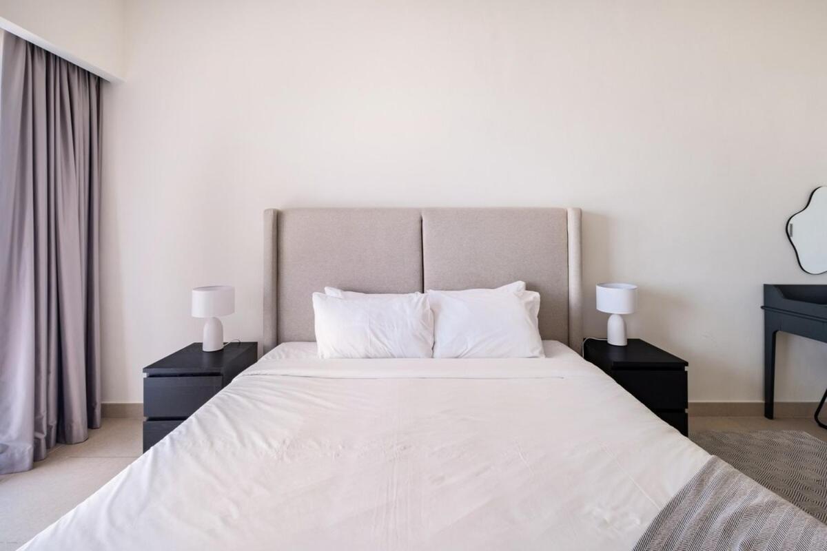Apartment Park Tower Difc - 10 Minutes Walk To Metro - Spacious 1bdr
