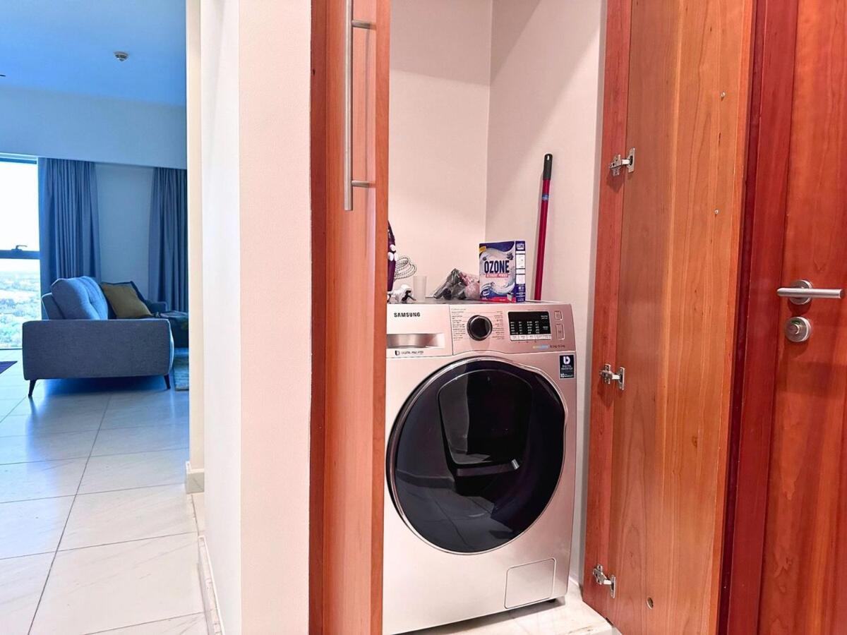 Apartment Park Tower Difc - 10 Minutes Walk To Metro - Spacious 1bdr