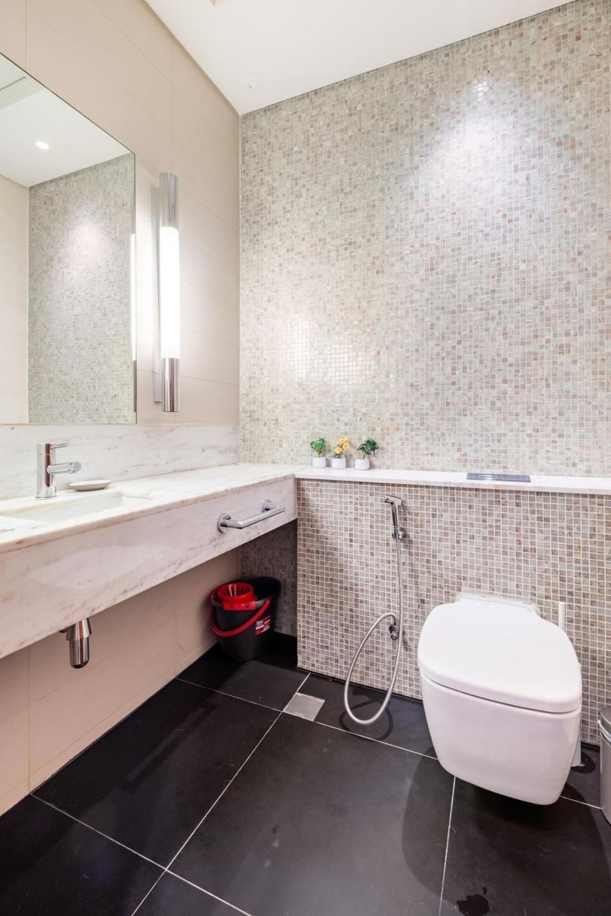 Park Tower Difc - 10 Minutes Walk To Metro - Spacious 1bdr Apartment *