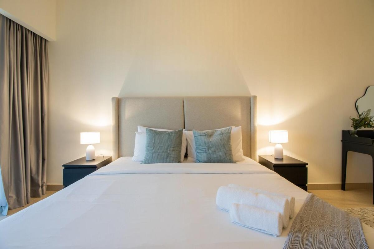 Park Tower Difc - 10 Minutes Walk To Metro - Spacious 1bdr Apartment