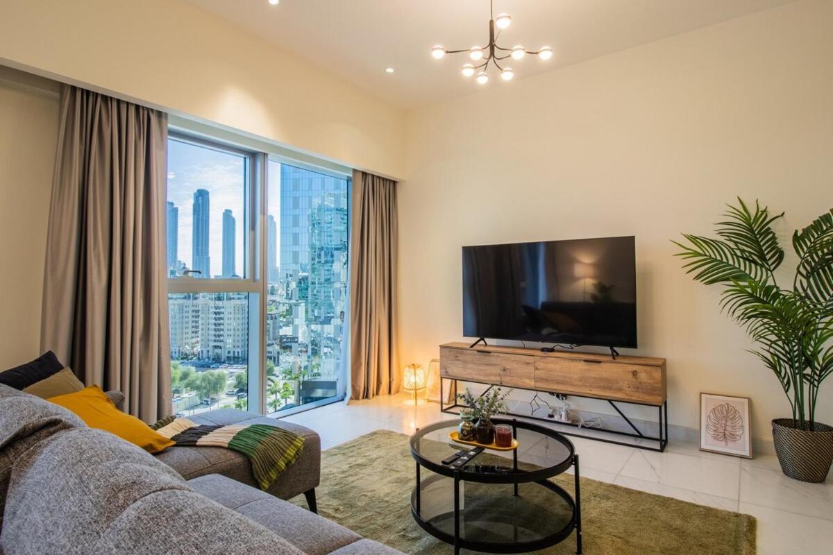 Park Tower Difc - 10 Minutes Walk To Metro - Spacious 1bdr Apartment *